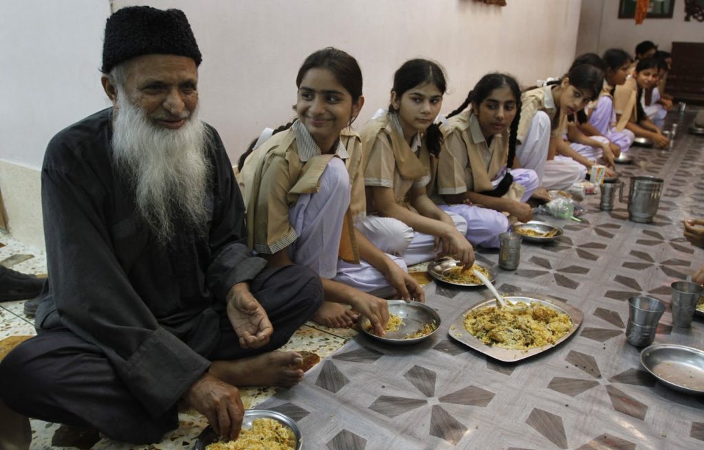 makan bersama