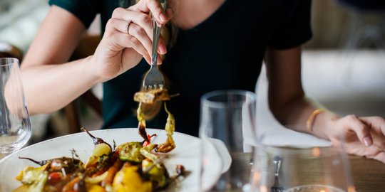 Dampak Buruk Ketika Kamu Makan Berlebihan