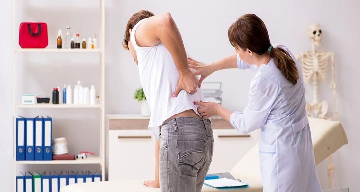 9 Cara Mengobati Sakit Pinggang di Rumah