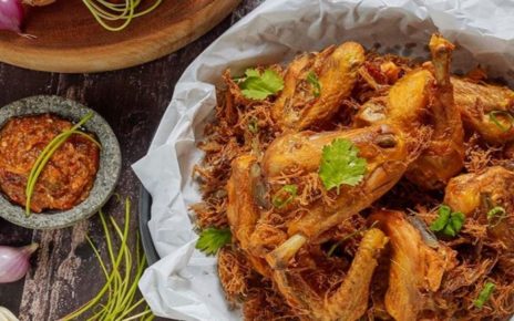 7 Varian Ayam Goreng Fenomenal yang Paling Menggugah Selera