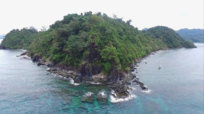 Objek Wisata Keren di Pulau Bawean Gresik