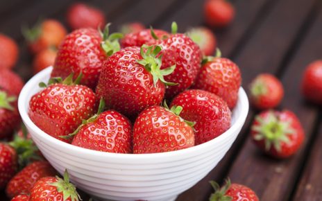 9 Manfaat Strawberry untuk Kesehatan dan Kecantikan