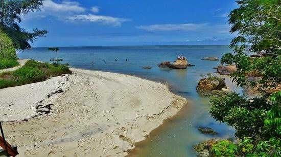 5 Pantai Penuh Pesona Pulau Penang