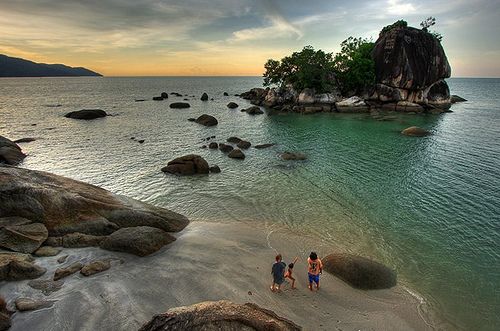 5 Pantai Penuh Pesona Pulau Penang