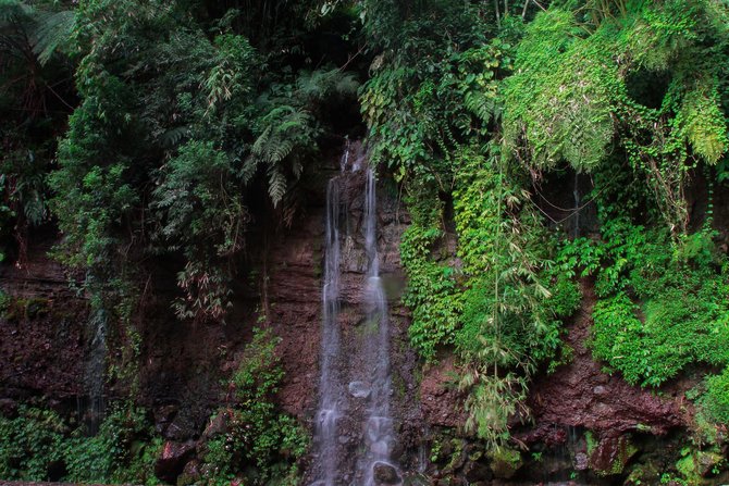 Pesona Air Terjun Parang Ijo Mata Air Gunung Lawu