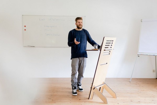 Manfaat Standing Desk bagi Kesehatan