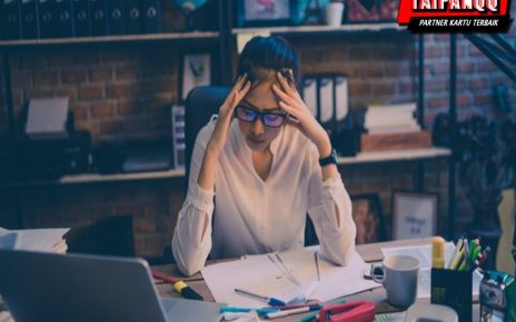 Risiko Mengerikan Memaksakan Diri Bekerja Saat Burnout