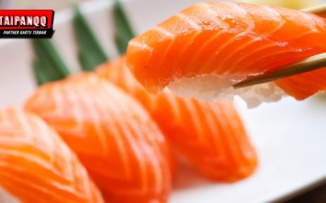 Pencinta Sashimi Waspada, Ini Risiko Kesehatan Memakan Ikan Mentah