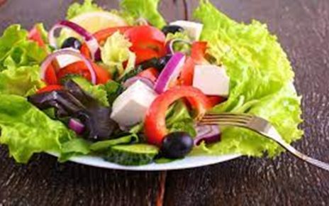 9 Manfaat Makan Sayur Mentah Melebihi Sayuran Matang