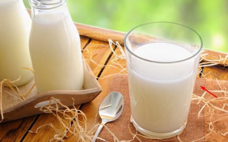 Nggak Hanya Baik untuk Tulang, Ini 7 Manfaat Susu untuk Kecantikan