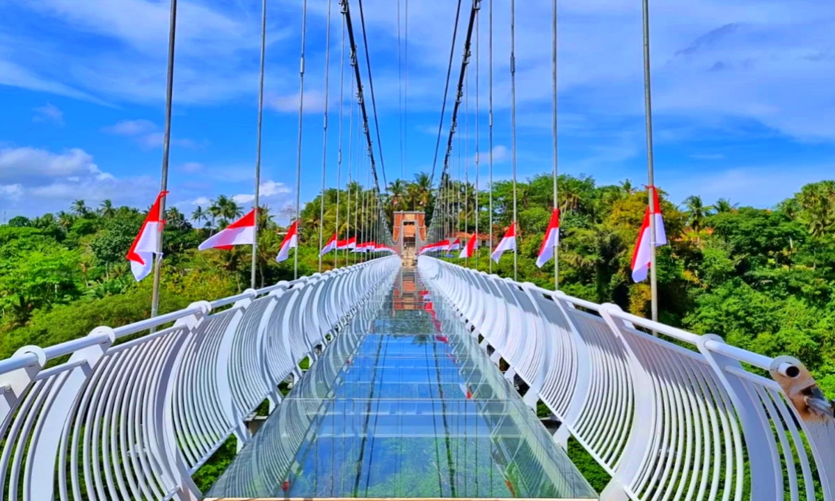 8 Wisata Jembatan Kaca Di Indonesia Yang Indah Dan Instagramable