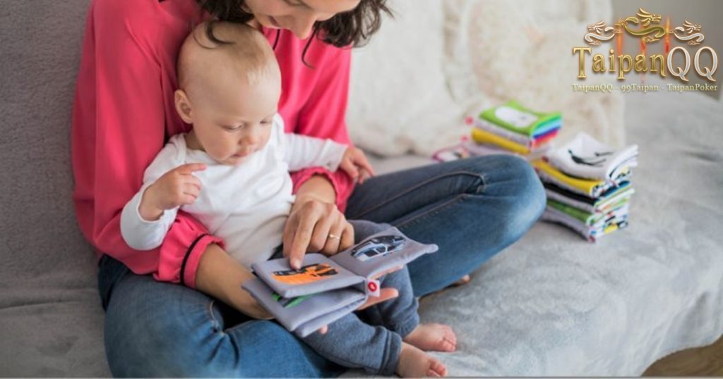 Mainan Berwarna Cerah Melatih Penglihatan Bayi