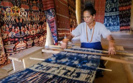 Mengenal Wastra Nusantara, Kain Tradisional