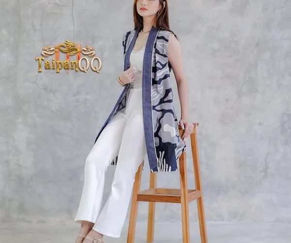 Model Outer Batik Kekinian