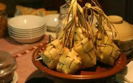 Pilih Nasi atau Ketupat Ini Besaran Kalori Keduanya