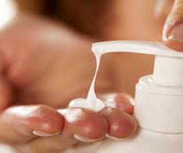 Rekomendasi Body Lotion Pemutih Kulit yang Aman Digunakan